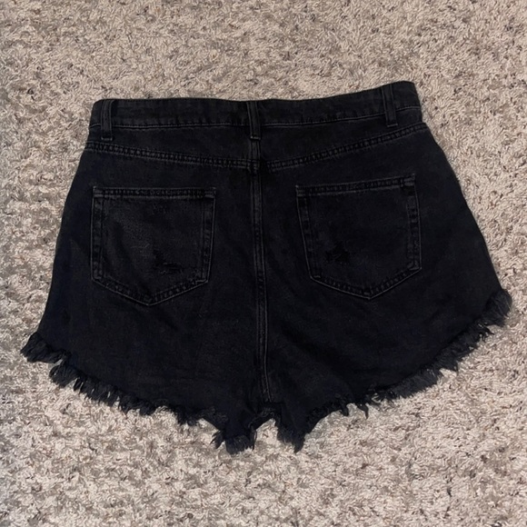 Wild Fable Black Denim Shorts. - Picture 2 of 5